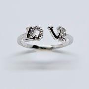 Anello in argento con zirconi LOVE