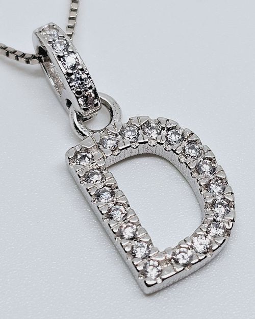 Collana in argento 925% con iniziale “D”