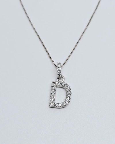 Collana in argento 925% con iniziale “D”