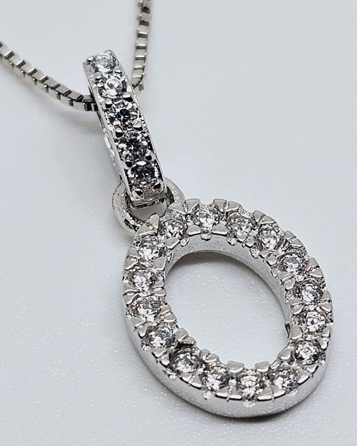 Collana in argento 925% con iniziale “O”