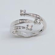 Anello trilogy donna in oro 750% con diamanti 0.30ct