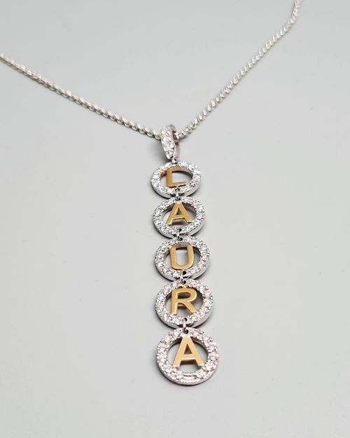 Collana personalizzata in oro 750% con nome e diamanti